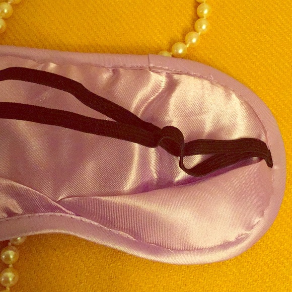 👸🏻ONLY ONE! Eye Lashes Sleep Mask👸🏻 - Picture 5 of 8